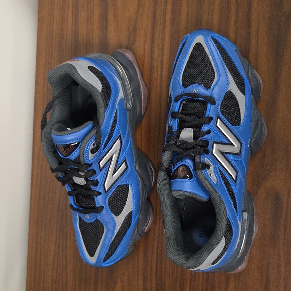 New Balance 9060 Blue/Black Size Women's 7.5 U9060NRH Brand New In Box - Picture 2 of 7